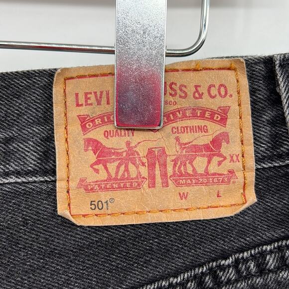 Levi's 501 Cut off Button Fly Shorts - Black - 34 - Picture 6 of 9